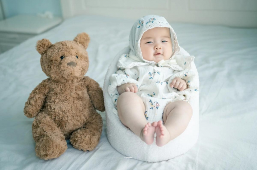 孝感宝宝吃不饱母乳的症状
